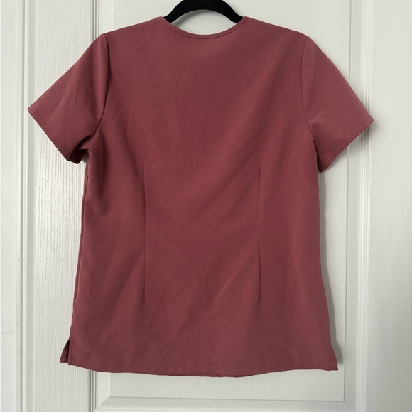 FIGS Scrub Top - Picture 4 of 4